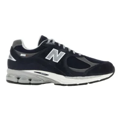 2002R Sneakers